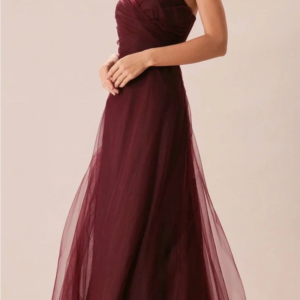 RIHOAS Strapless Burgundy Dress - Picture 2 of 4